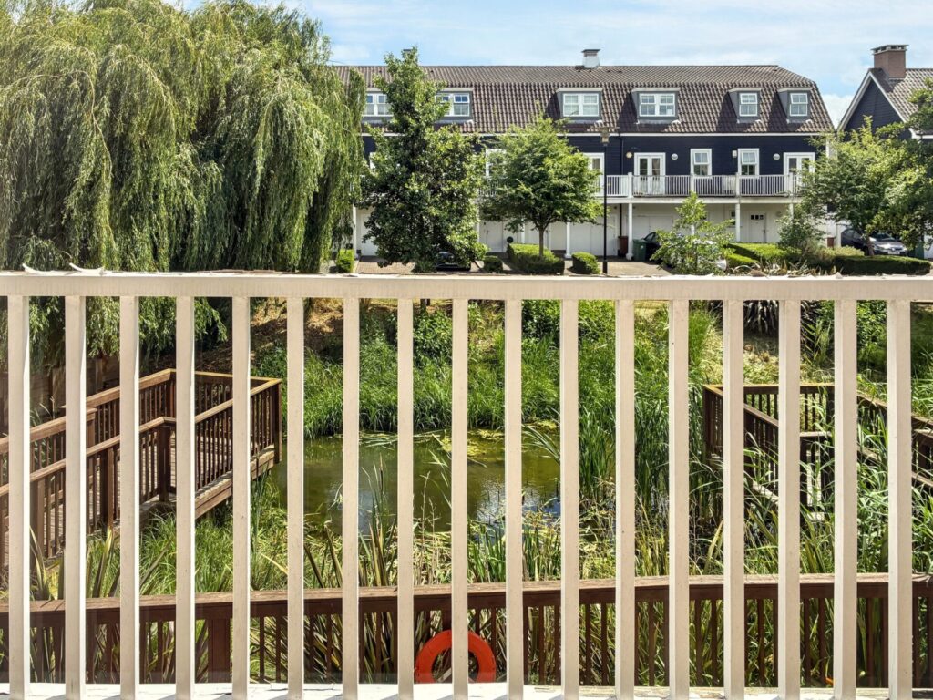 IVY GATE