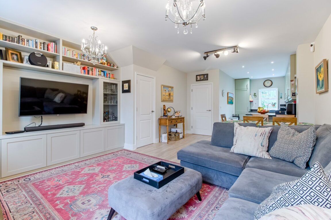 Living/Dining Area